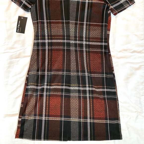 Dress NWT - Picture 2 of 5